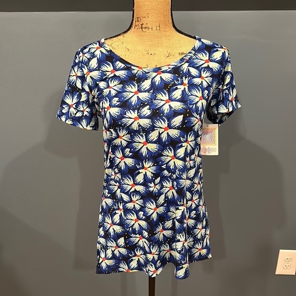 NWT LulaRoe short sleeve shirt size XS women’s - Picture 1 of 7